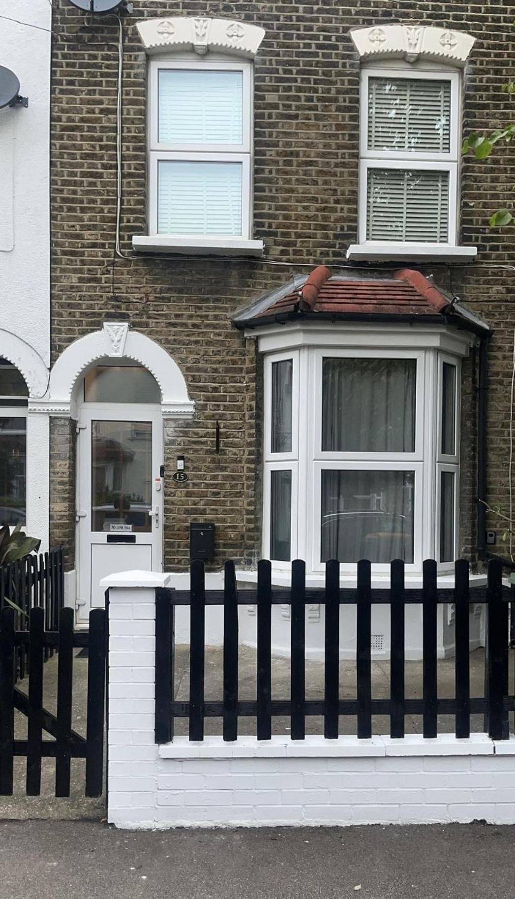 Vakantiehuis Spacious 3 Bedroom House Near London, O2, Excel, Stratford, Tube Station & Parking Available