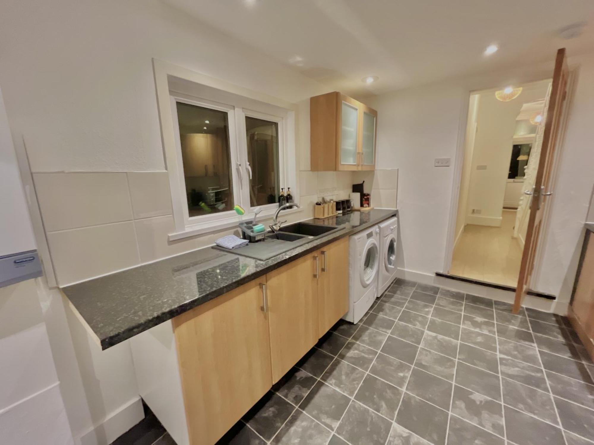 Vakantiehuis Spacious 3 Bedroom House Near London, O2, Excel, Stratford, Tube Station & Parking Available